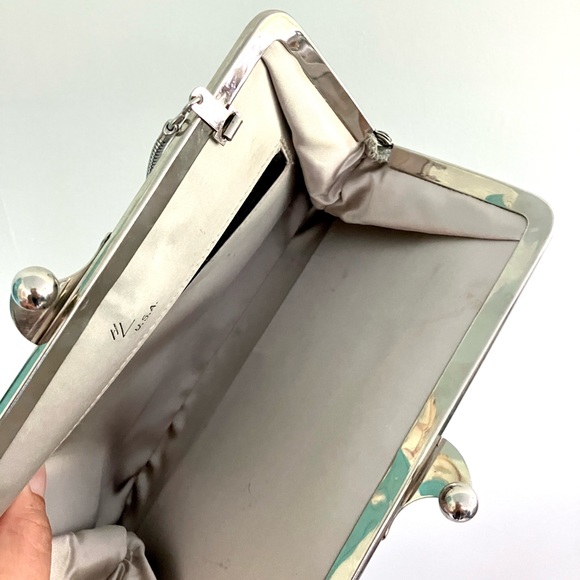 Vintage 60’s silver kiss clasp mod handbag purse evening bag - Picture 4 of 4